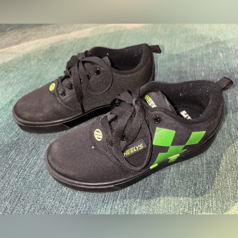 NEVER WORN Minecraft Heelys Black Sneakers